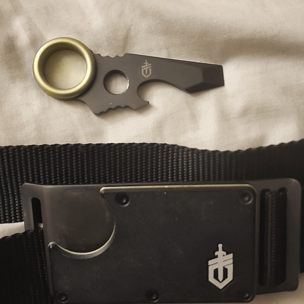 Gerber GDC belt tool w/ pry bar and bottle opener